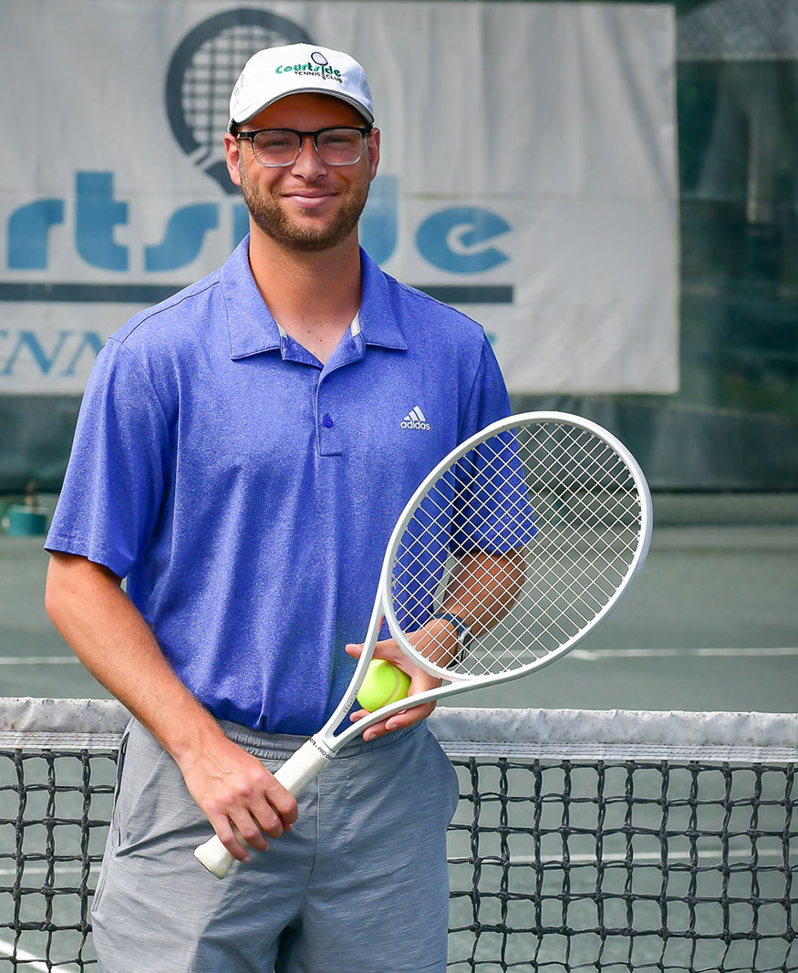 Daniel Manieri<br />
Courtside Tennis Director<br />
USPTR Certified Professional Tennis registry